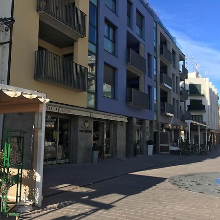 Apartaments El Cine Roses Ngoại thất bức ảnh