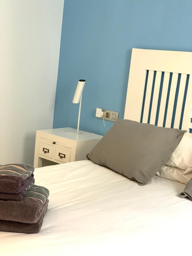 Apartaments El Cine Roses Ngoại thất bức ảnh