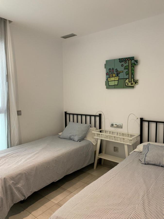 Apartaments El Cine Roses Ngoại thất bức ảnh