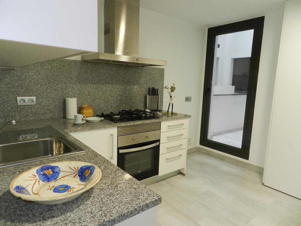 Apartaments El Cine Roses Ngoại thất bức ảnh